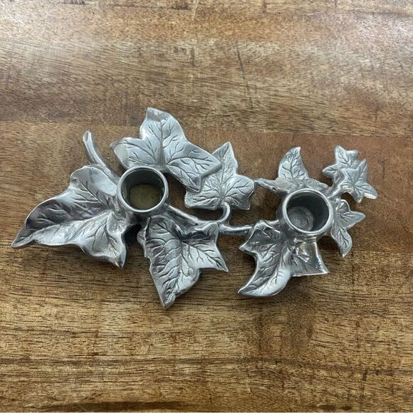 Wilton pewter holly leaf petite candle holder - Picture 1 of 6